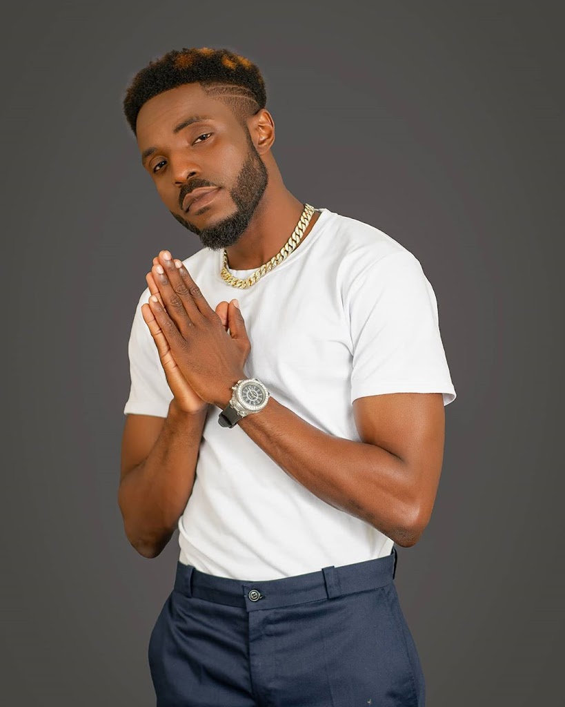 AZ Khimera – Biografia
